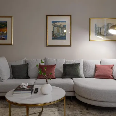 Housmart Lorenzo Costa 17 Apartamento *